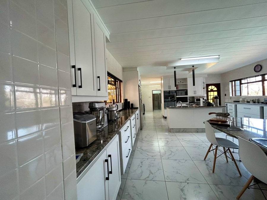 6 Bedroom Property for Sale in Potchefstroom Rural North West